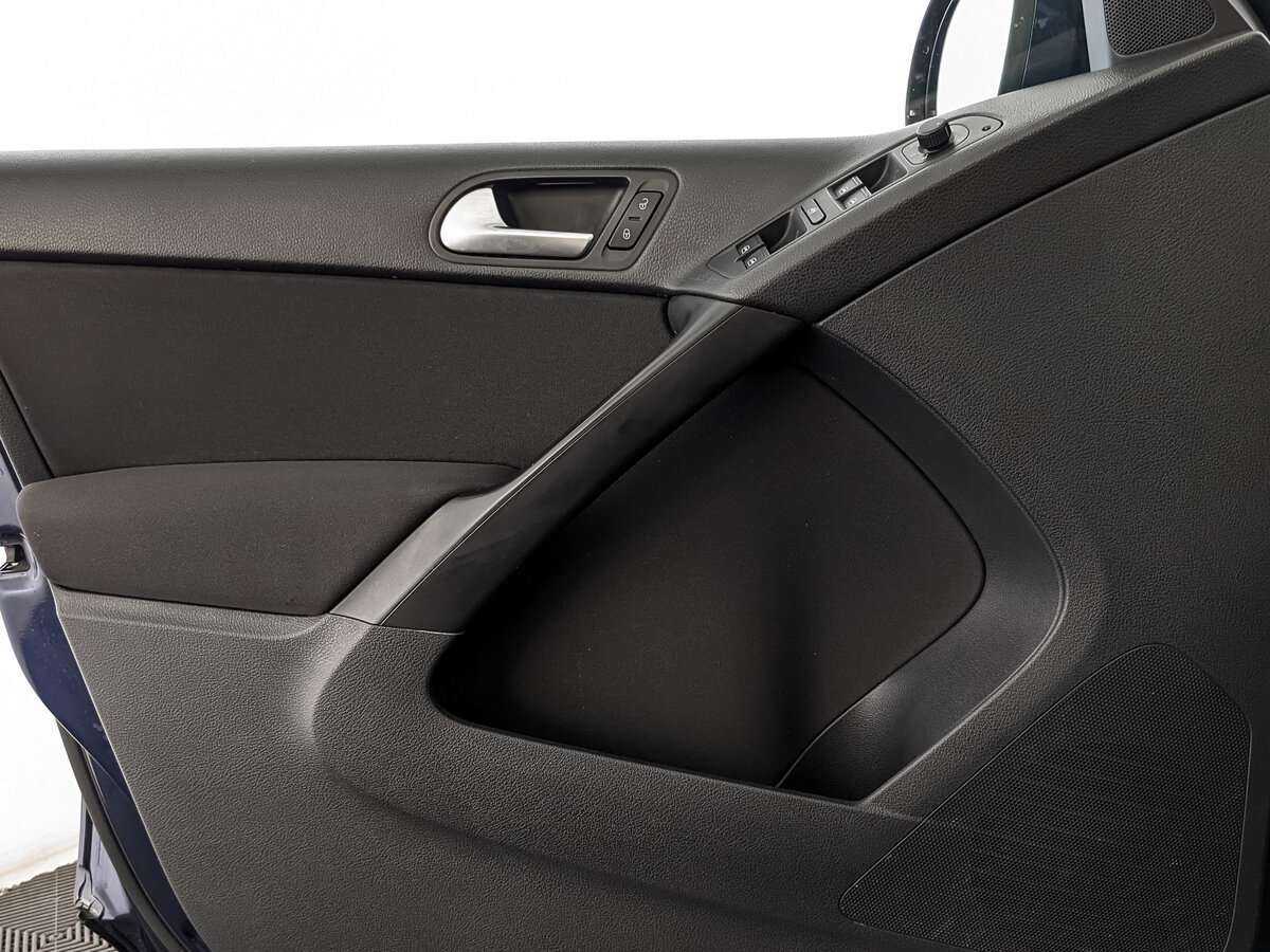Купить Volkswagen Tiguan с пробегом. Фото: #14