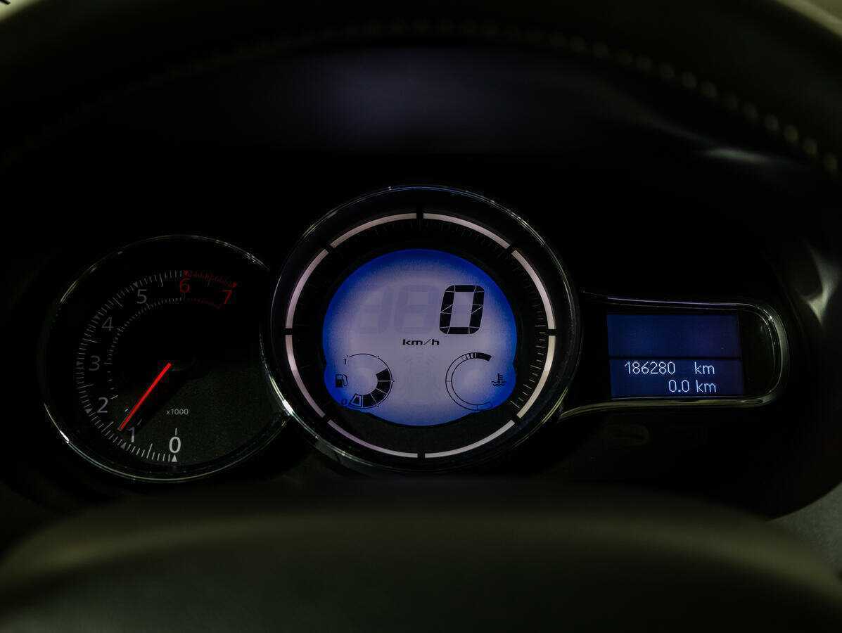 Купить Renault Megane с пробегом. Фото: #9