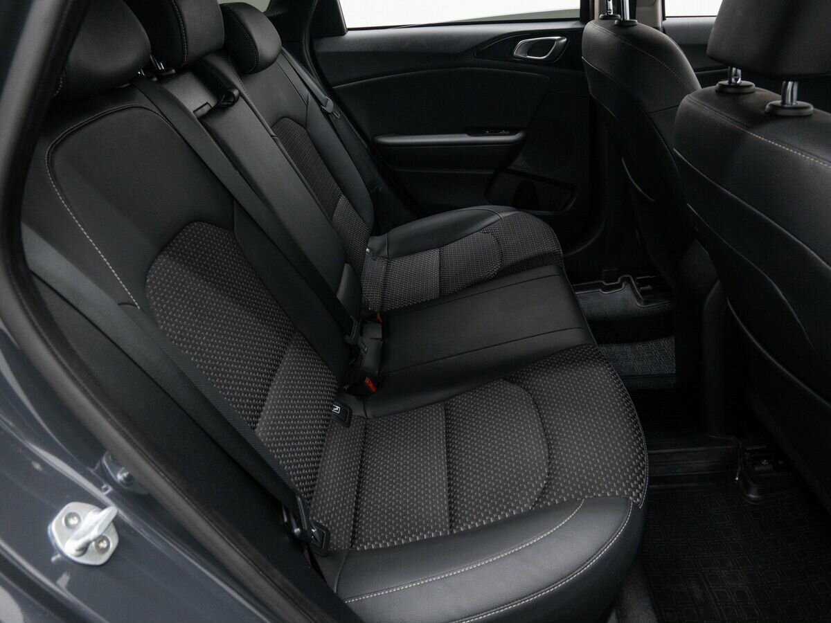 Купить Kia Ceed с пробегом. Фото: #8