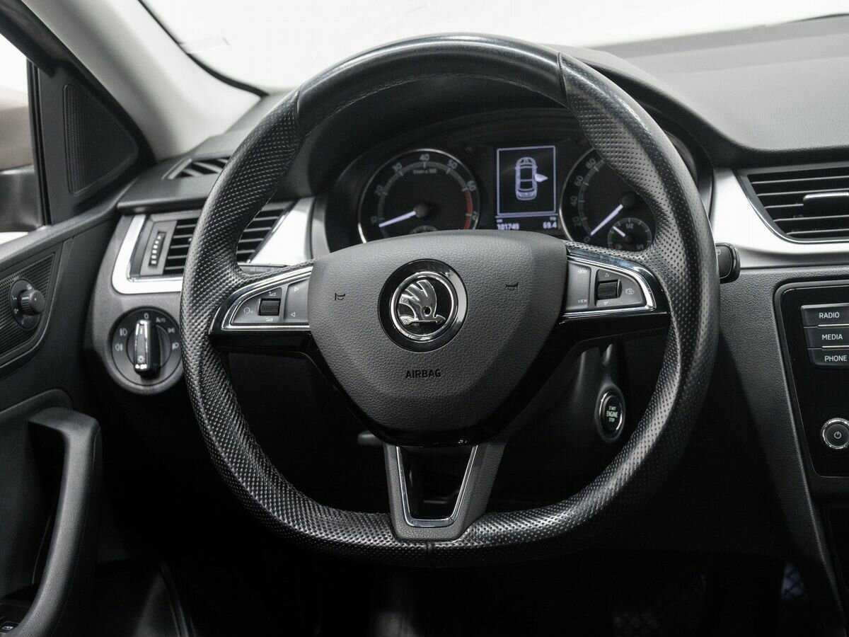 Купить Skoda Rapid с пробегом. Фото: #11