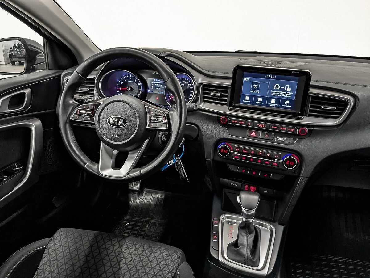 Купить Kia Ceed с пробегом. Фото: #28