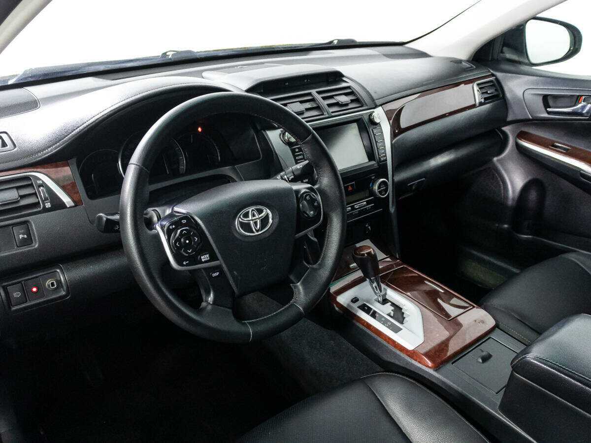 Купить Toyota Camry с пробегом. Фото: #10