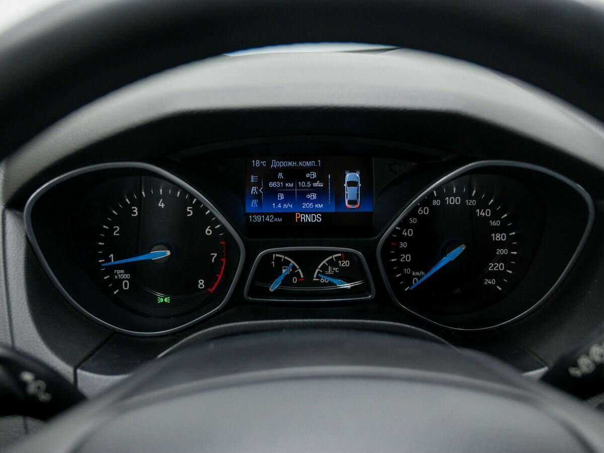 Купить Ford Focus с пробегом. Фото: #24