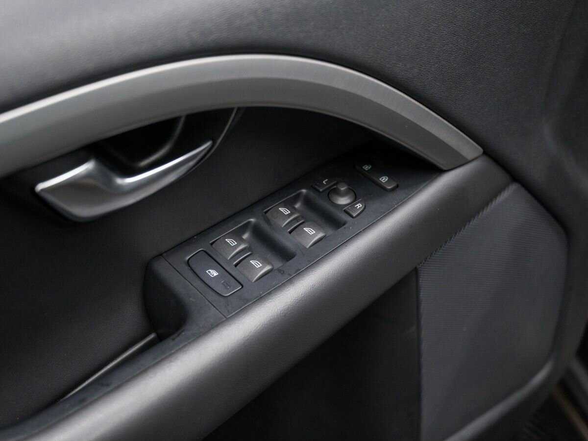 Купить Volvo S80 с пробегом. Фото: #13