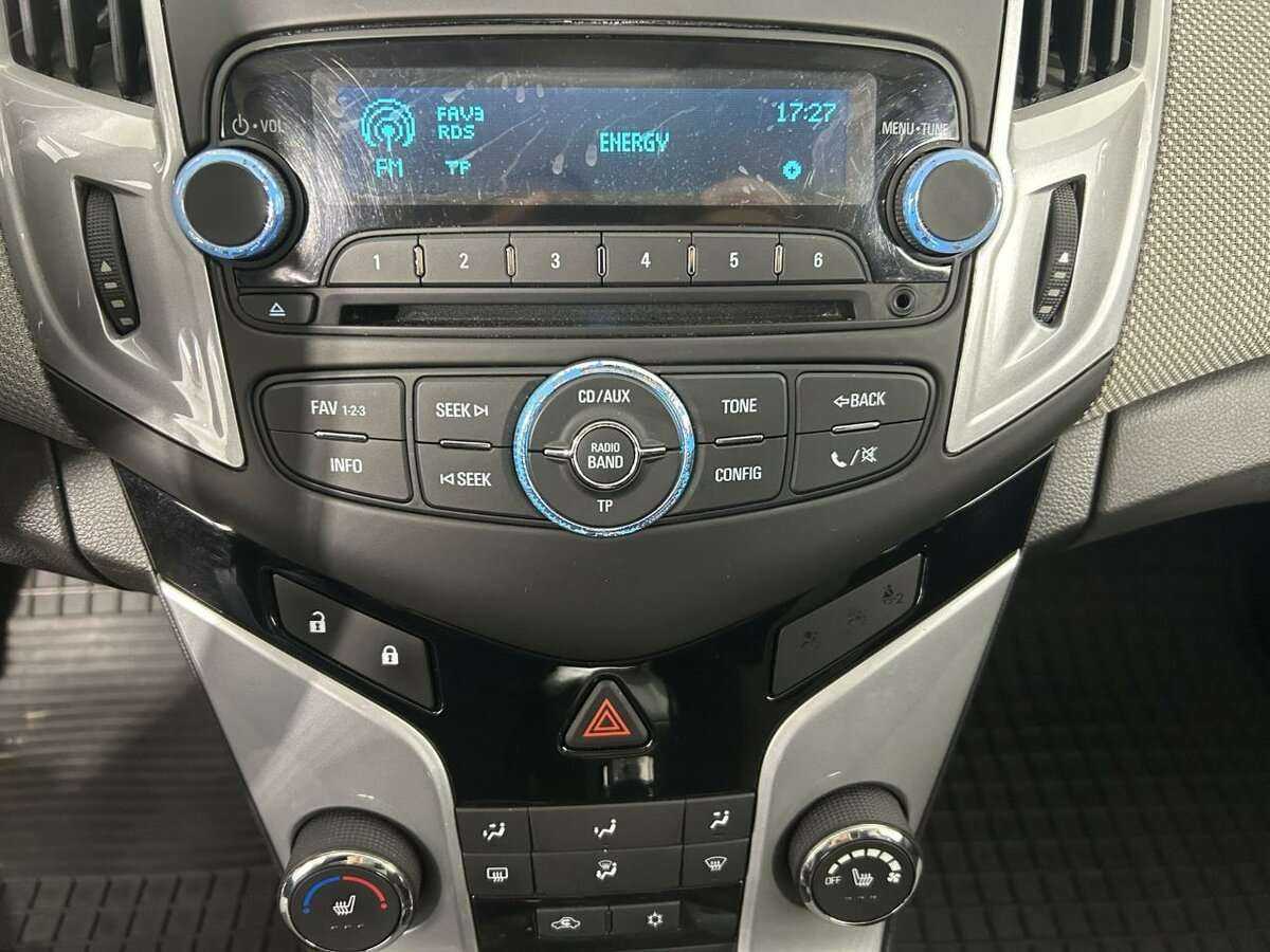Купить Chevrolet Cruze с пробегом. Фото: #11