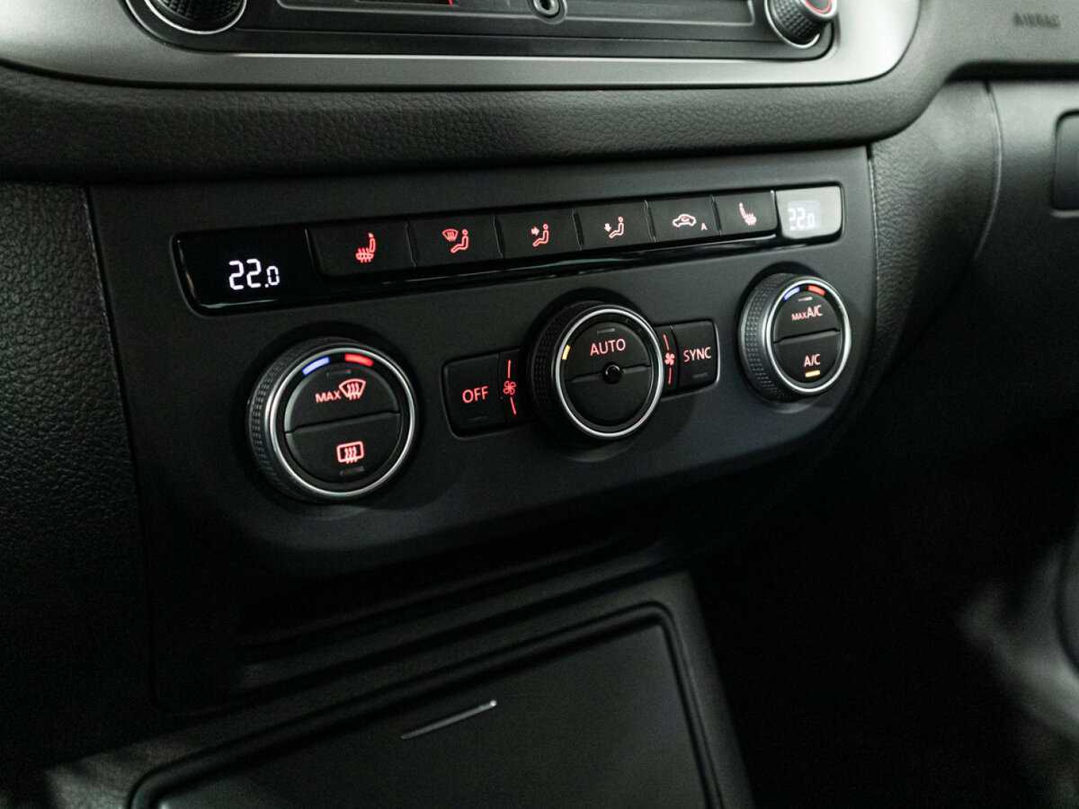 Купить Volkswagen Tiguan с пробегом. Фото: #14
