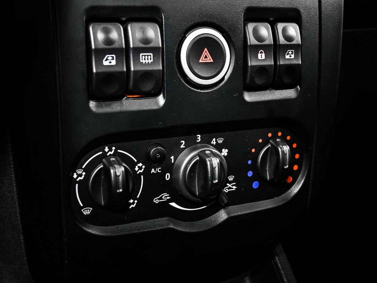 Купить Lada (ВАЗ) Largus с пробегом. Фото: #9