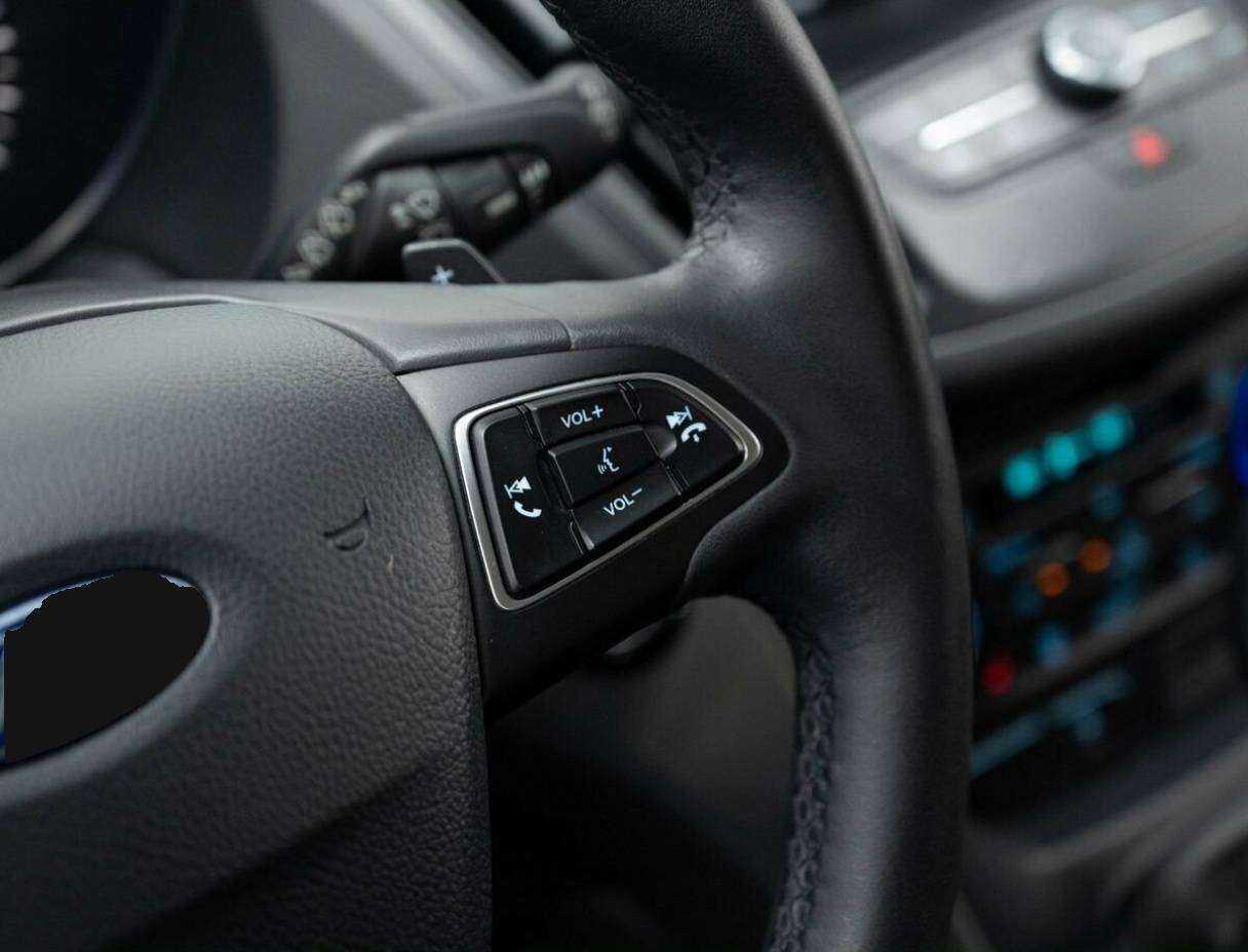 Купить Ford Kuga с пробегом. Фото: #19