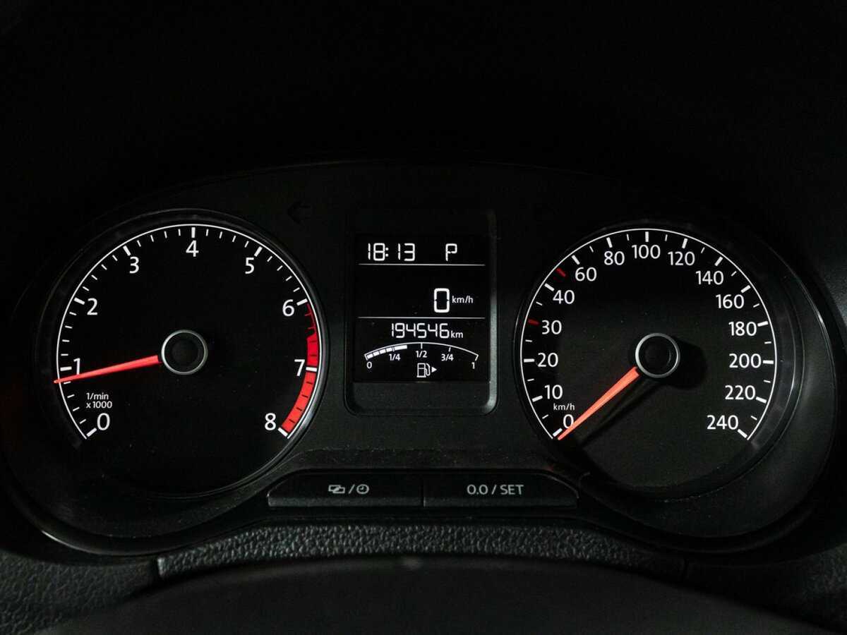 Купить Volkswagen Polo с пробегом. Фото: #11