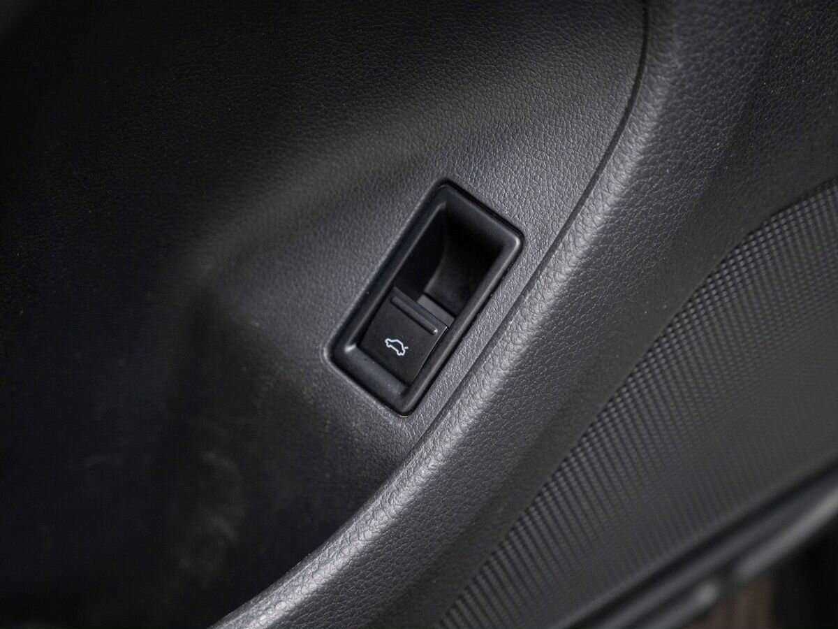 Купить Volkswagen Jetta с пробегом. Фото: #18