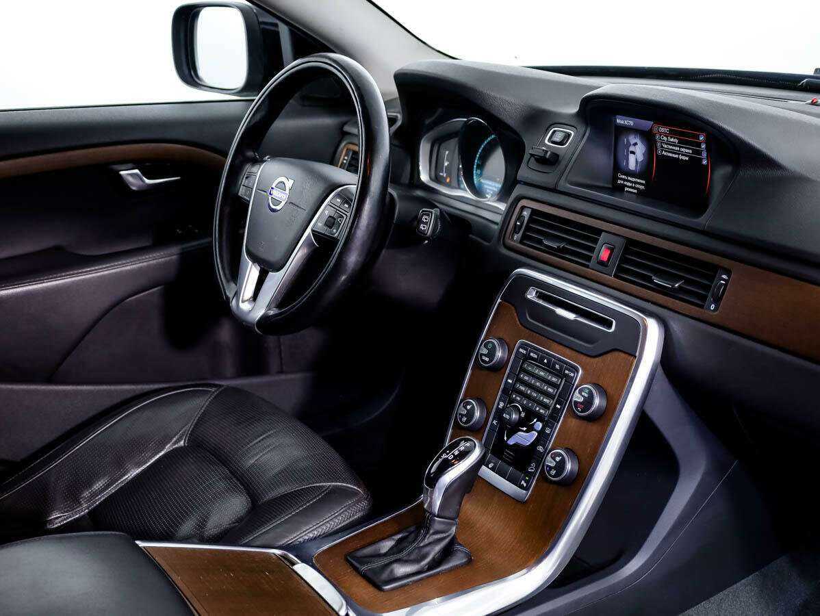 Купить Volvo XC70 с пробегом. Фото: #13