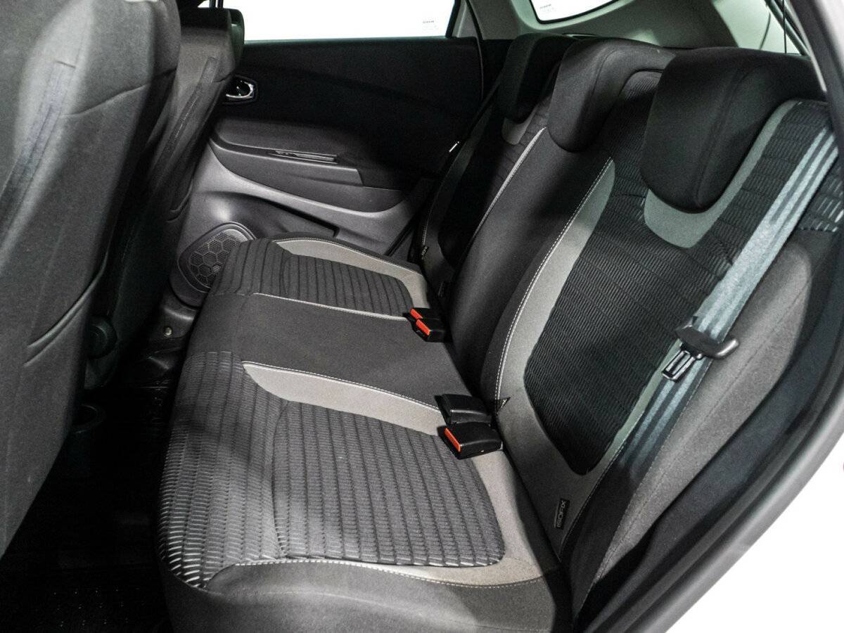 Купить Renault Kaptur с пробегом. Фото: #9