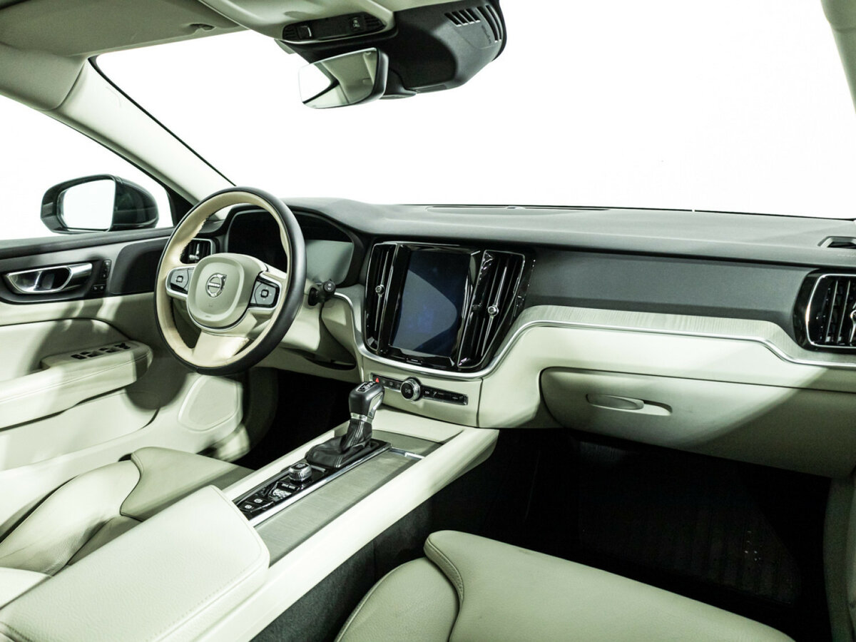 Купить Volvo V60 с пробегом. Фото: #8