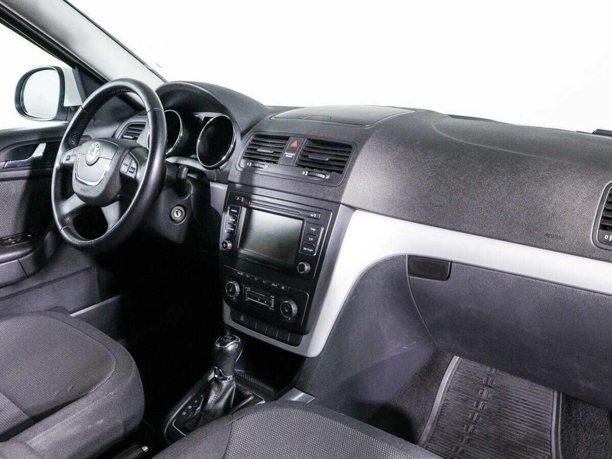 Купить Skoda Yeti с пробегом. Фото: #8