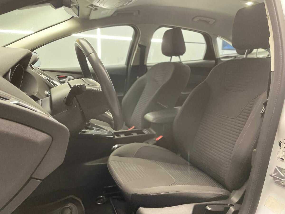 Купить Ford Focus с пробегом. Фото: #15