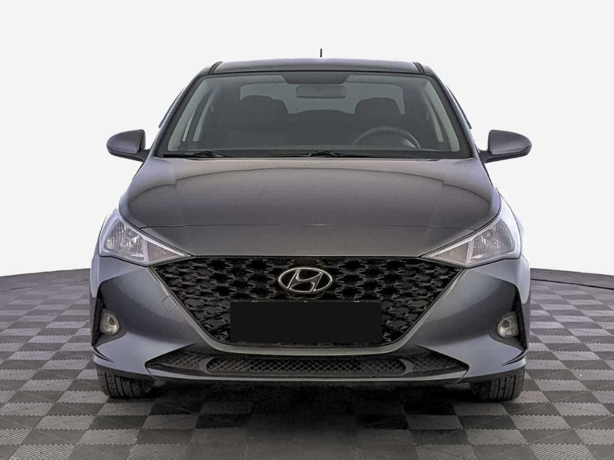 Купить Hyundai Solaris с пробегом. Фото: #1