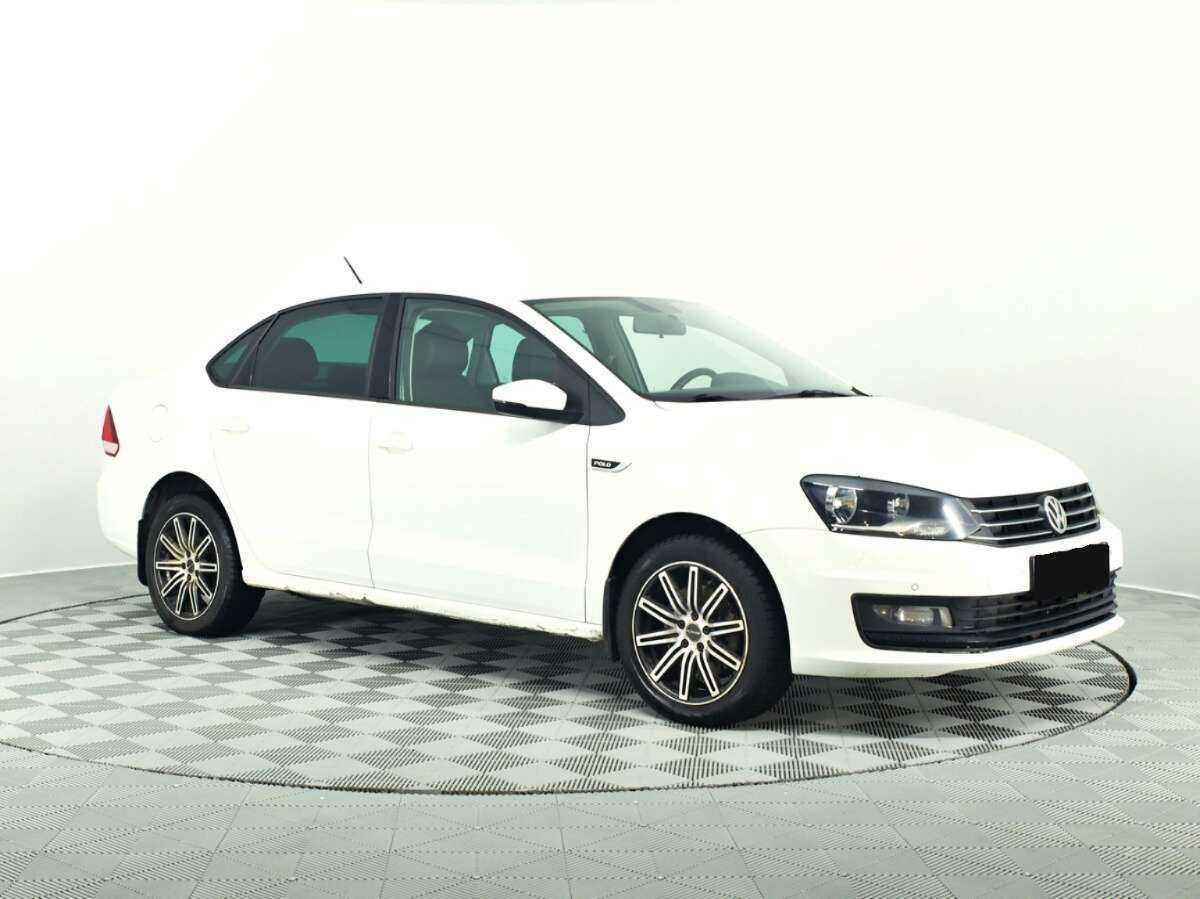 Купить Volkswagen Polo с пробегом. Фото: #2