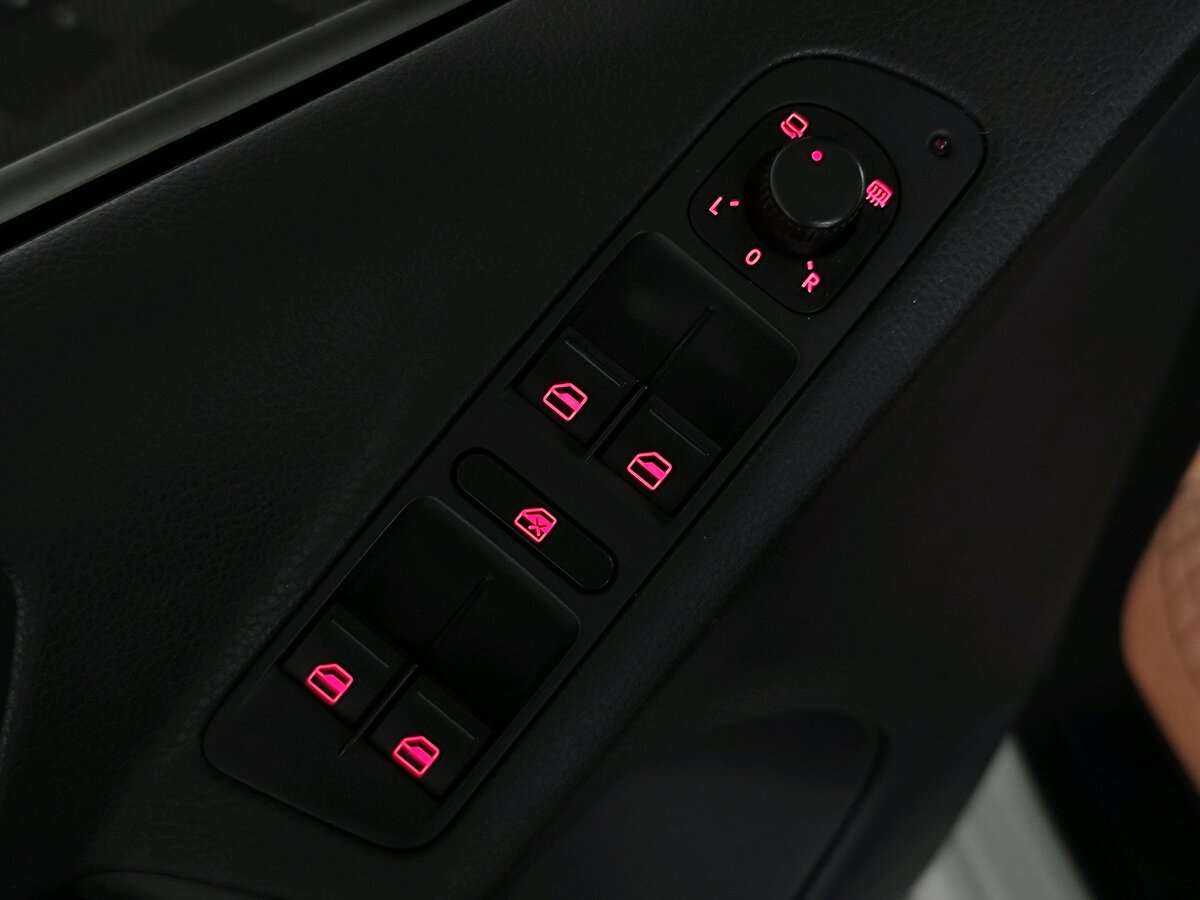 Купить Volkswagen Tiguan с пробегом. Фото: #15