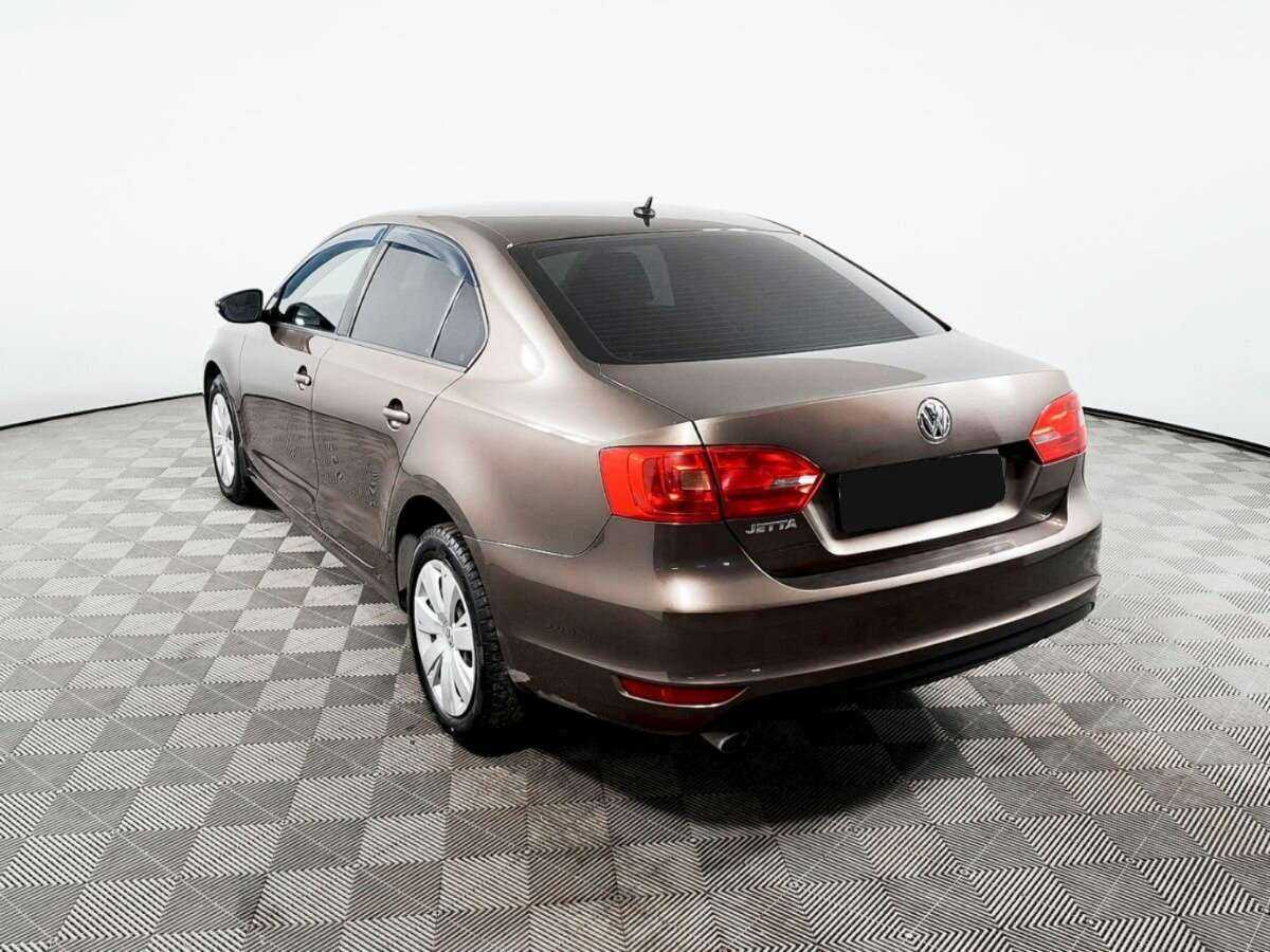 Купить Volkswagen Jetta с пробегом. Фото: #5