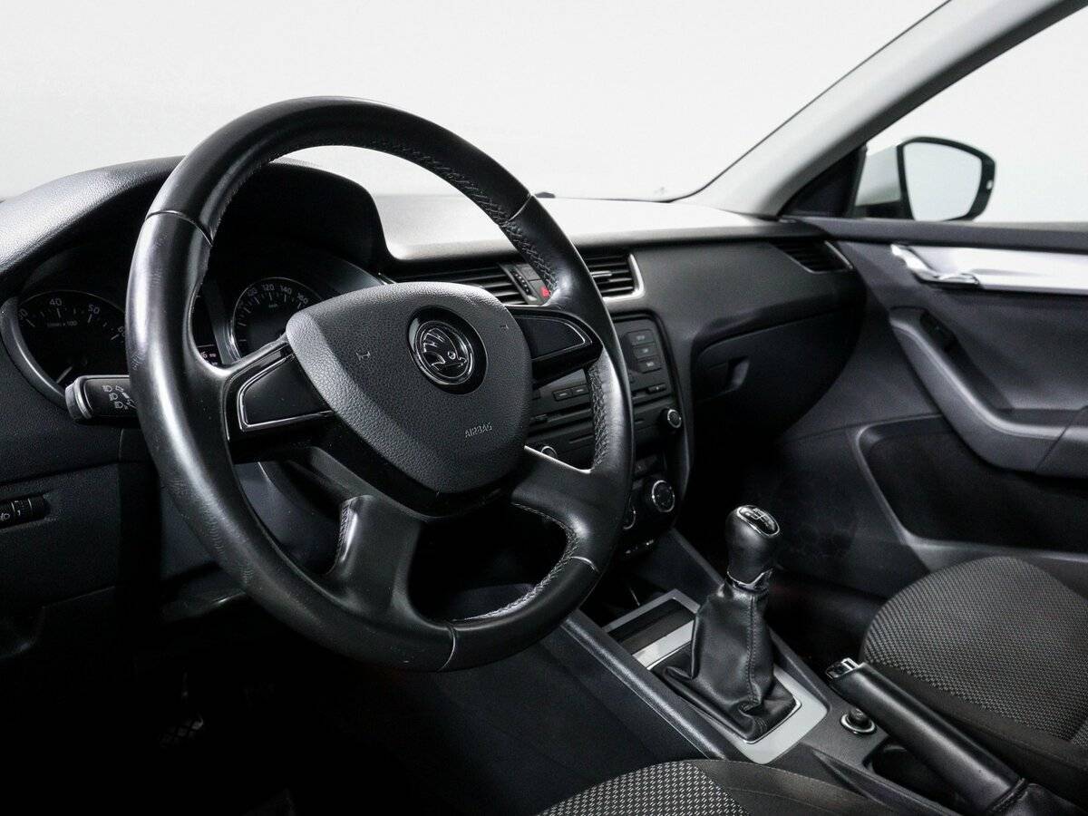 Купить Skoda Octavia с пробегом. Фото: #13