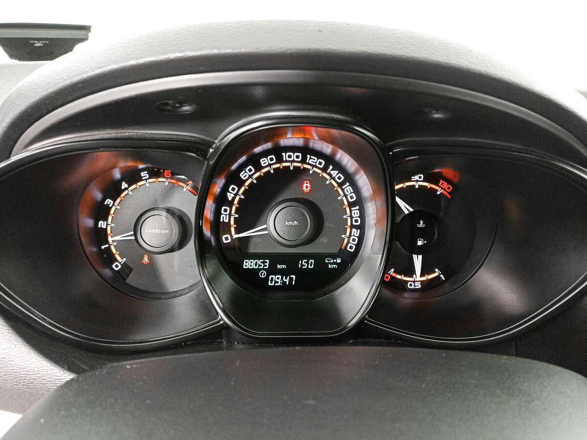 Купить Lada (ВАЗ) Vesta с пробегом. Фото: #10