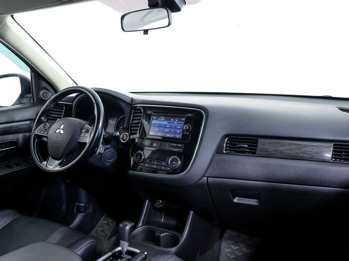 Купить Mitsubishi Outlander с пробегом. Фото: #8