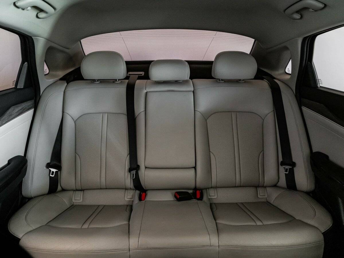 Купить Kia K5 с пробегом. Фото: #16