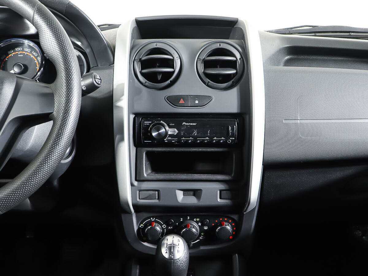 Купить Lada (ВАЗ) Largus с пробегом. Фото: #11