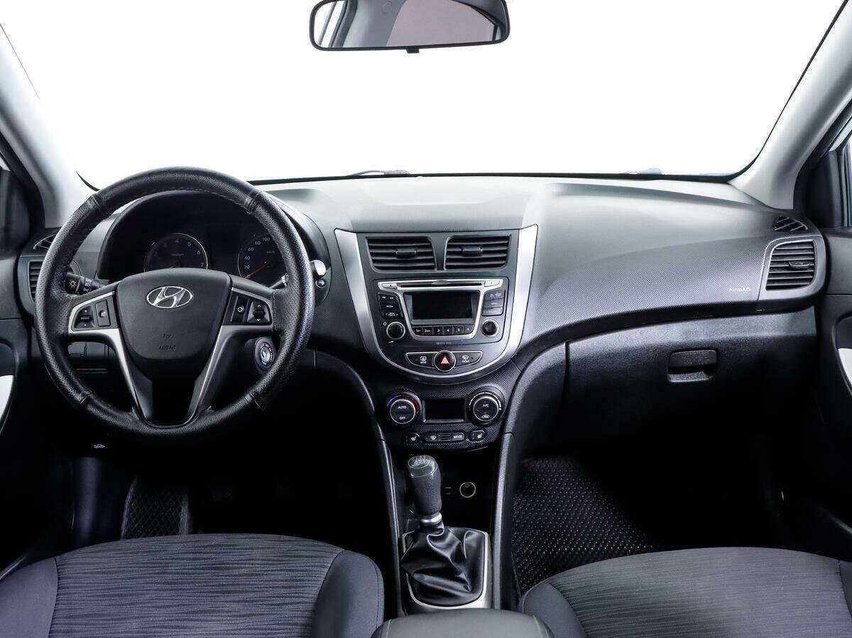 Купить Hyundai Solaris с пробегом. Фото: #8