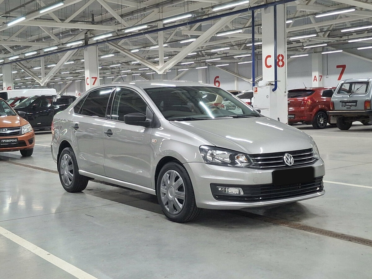 Купить Volkswagen Polo с пробегом. Фото: #2