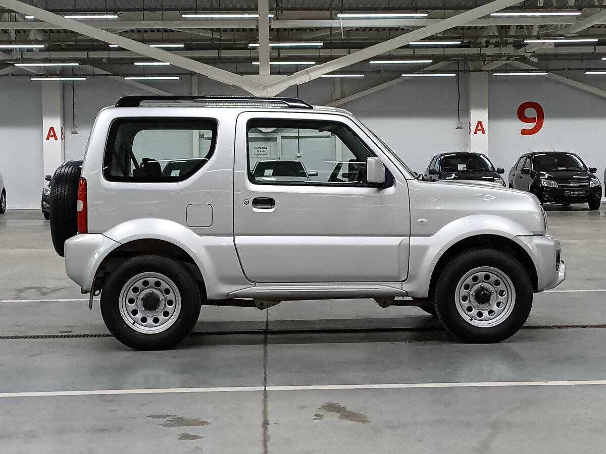 Купить Suzuki Jimny с пробегом. Фото: #3