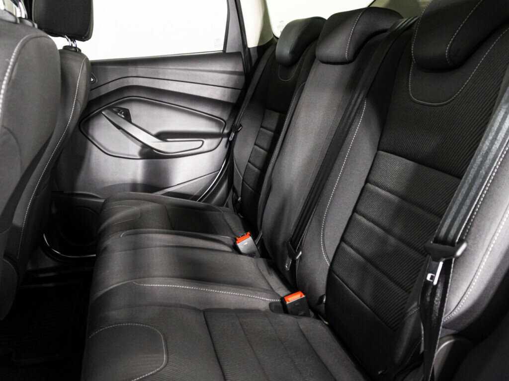 Купить Ford Kuga с пробегом. Фото: #9