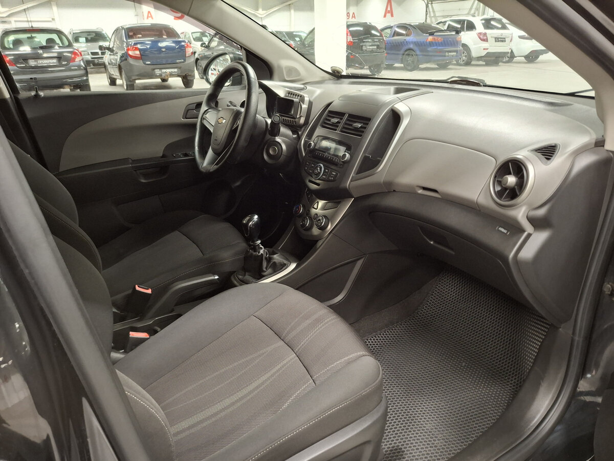 Купить Chevrolet Aveo с пробегом. Фото: #10