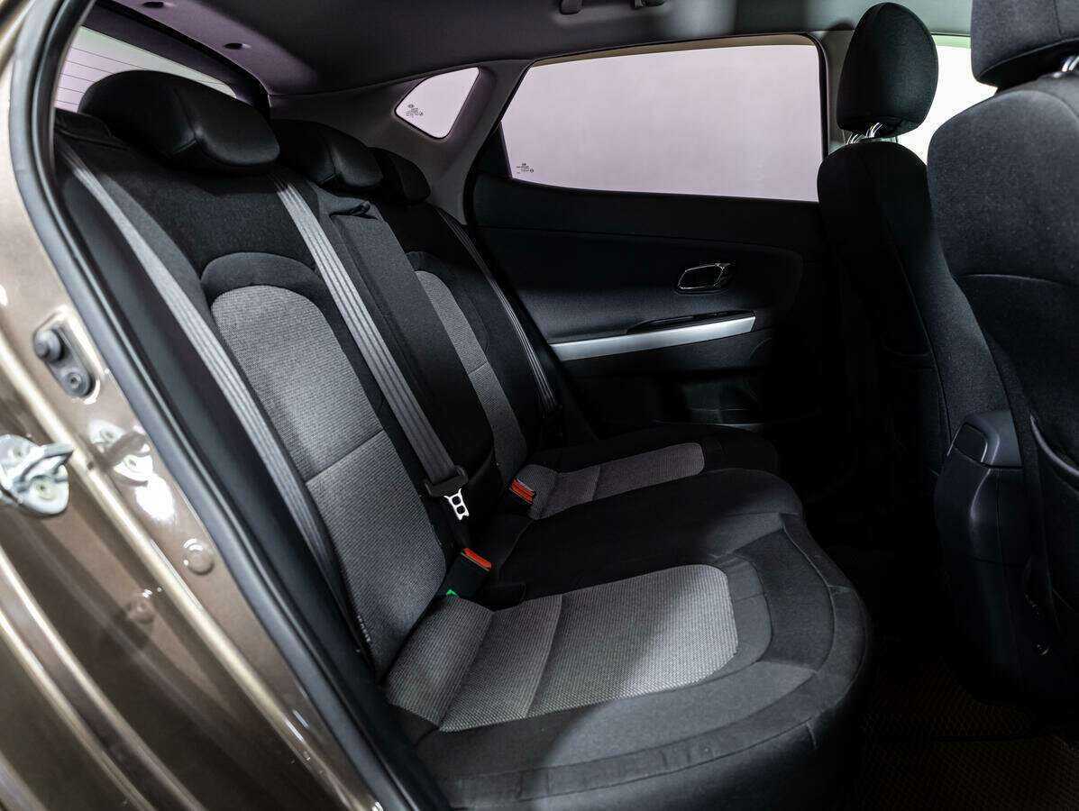 Купить Kia Ceed с пробегом. Фото: #9