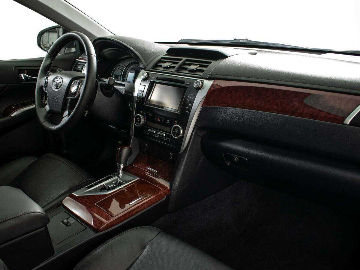 Купить Toyota Camry с пробегом. Фото: #8