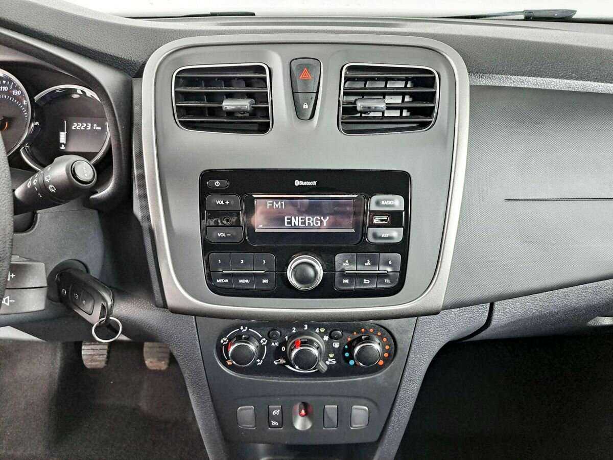 Купить Renault Sandero с пробегом. Фото: #12