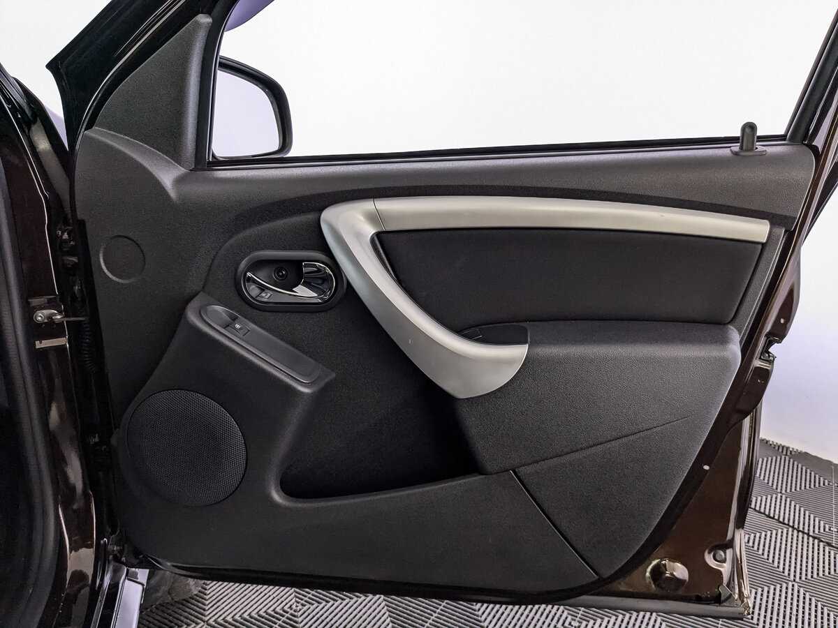 Купить Nissan Terrano с пробегом. Фото: #18