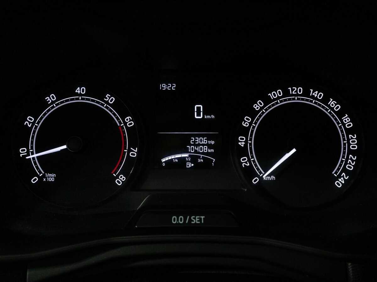 Купить Skoda Rapid с пробегом. Фото: #11