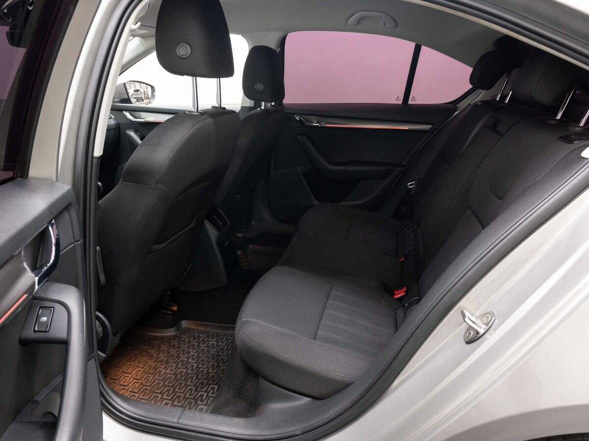 Купить Skoda Octavia с пробегом. Фото: #8