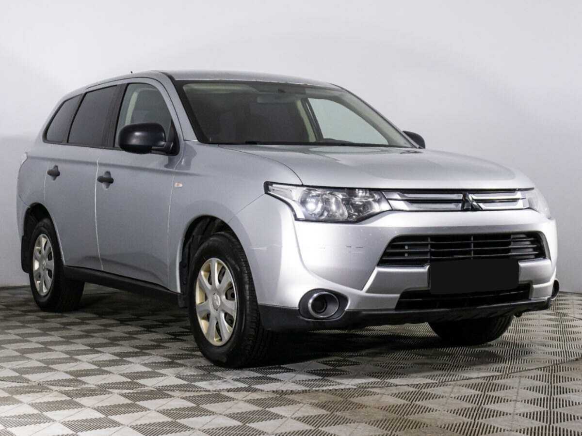 Купить Mitsubishi Outlander с пробегом. Фото: #2