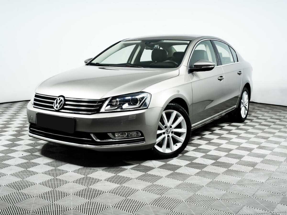 Купить Volkswagen Passat с пробегом. Посмотреть фото