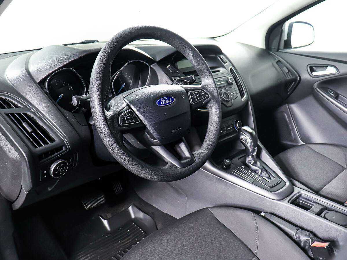 Купить Ford Focus с пробегом. Фото: #10