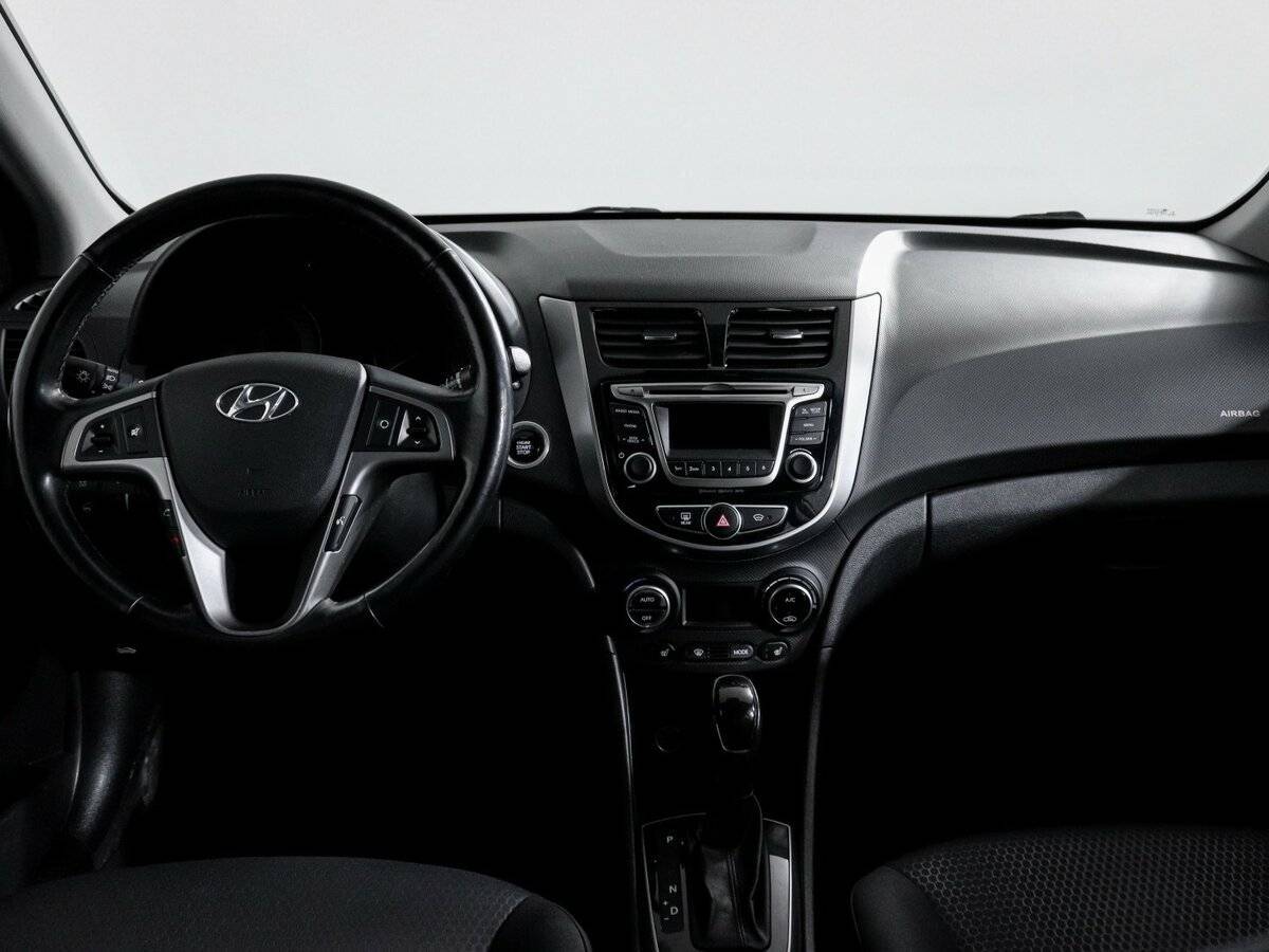 Купить Hyundai Solaris с пробегом. Фото: #8