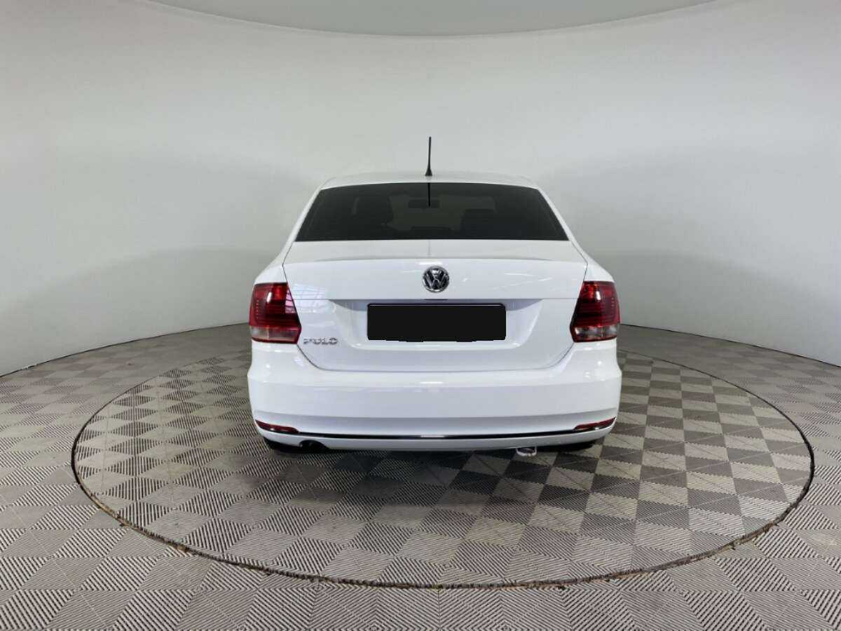 Купить Volkswagen Polo с пробегом. Фото: #4