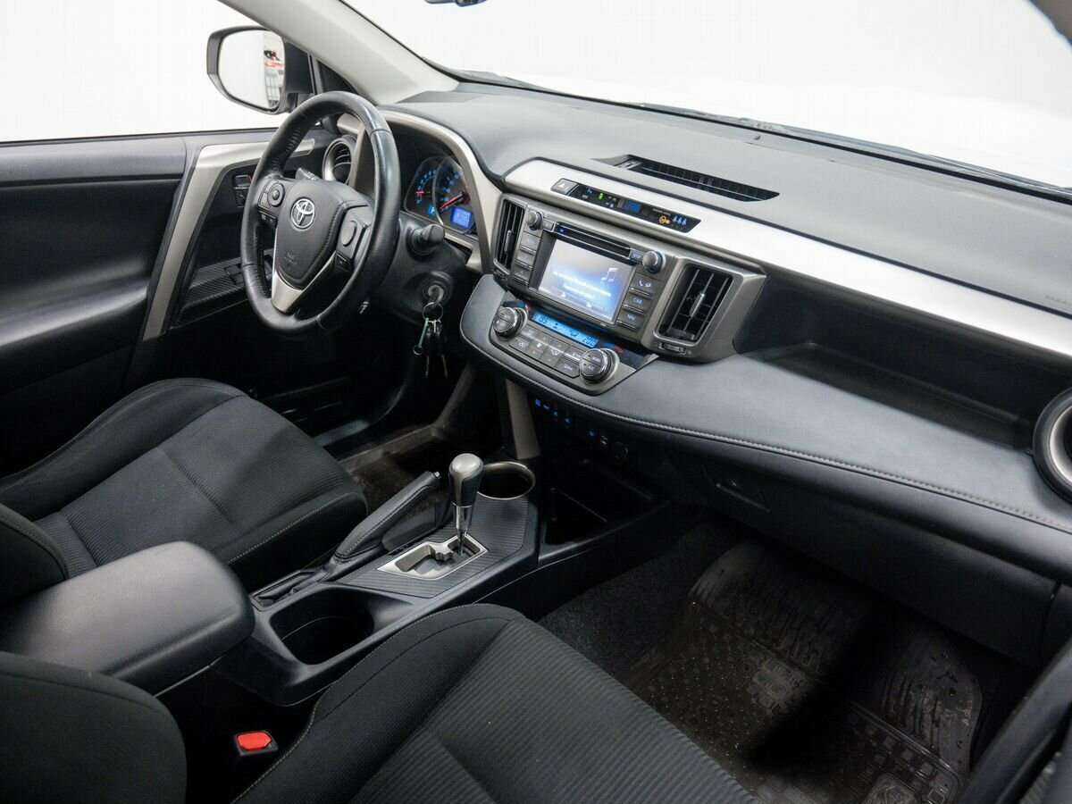 Купить Toyota RAV4 с пробегом. Фото: #6