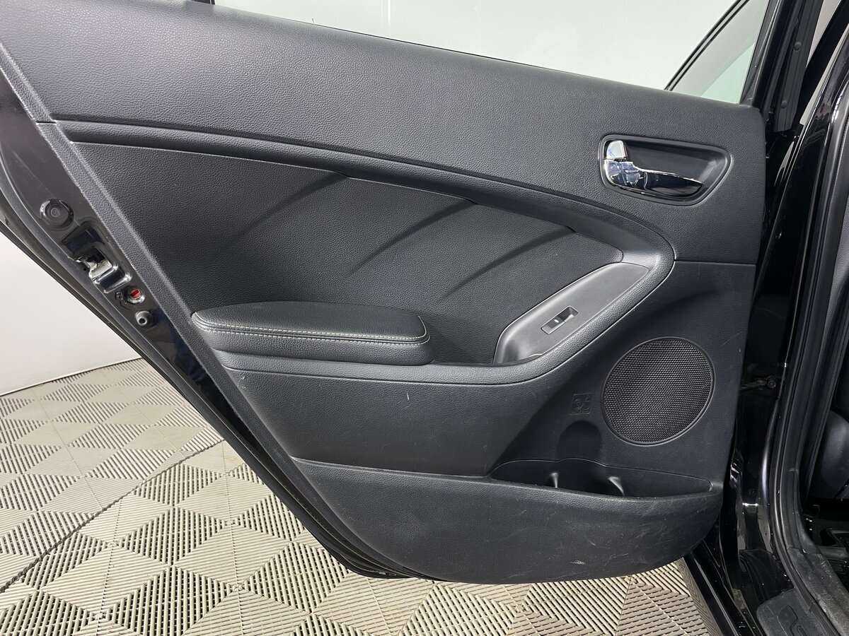 Купить Kia Cerato с пробегом. Фото: #19