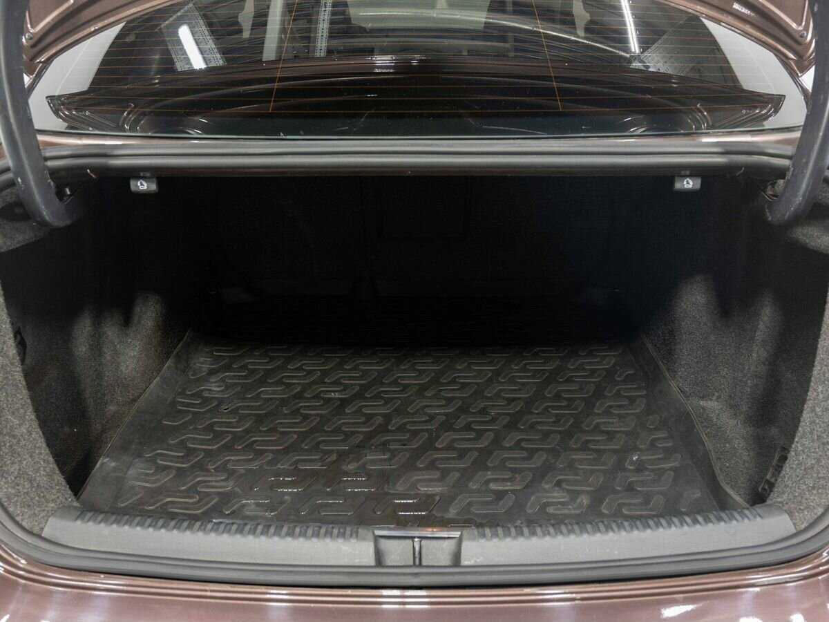 Купить Volkswagen Jetta с пробегом. Фото: #17