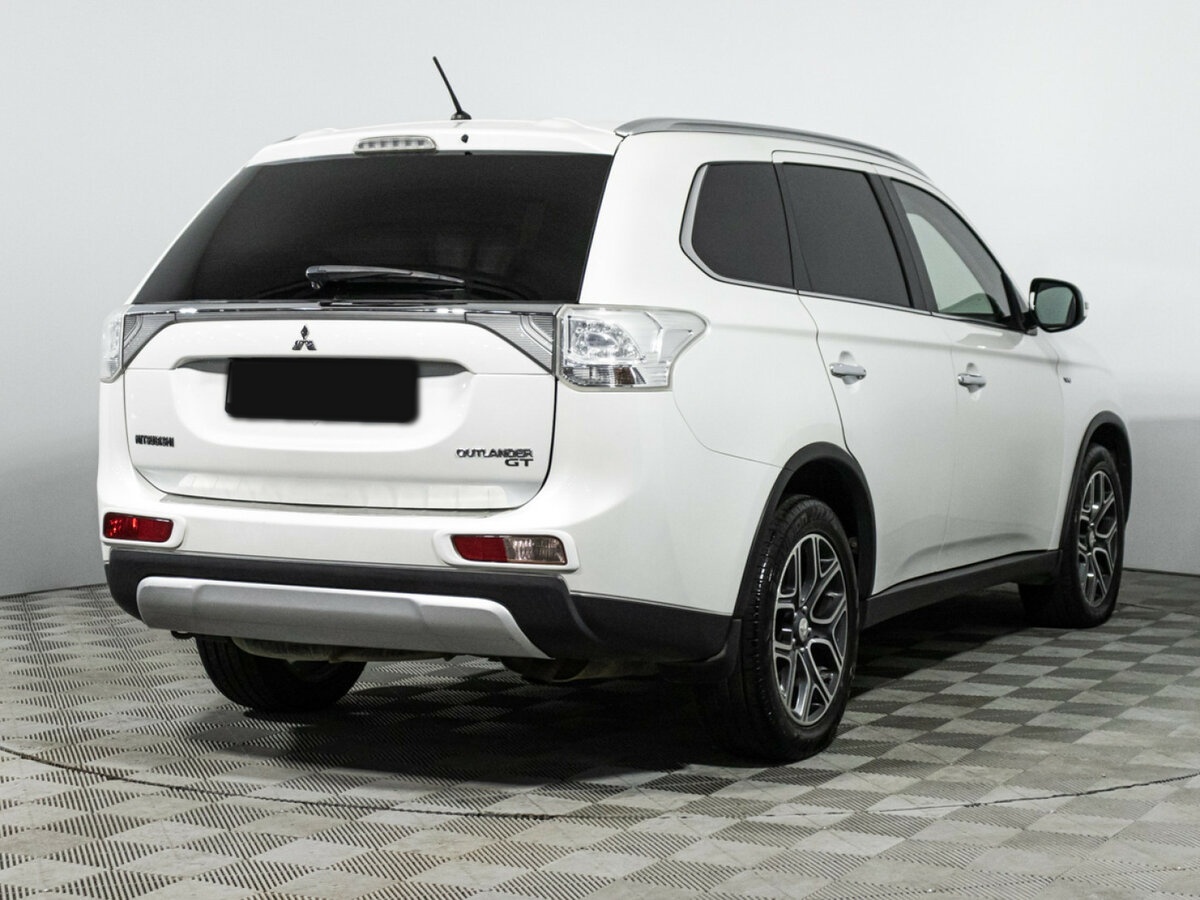 Купить Mitsubishi Outlander с пробегом. Фото: #4