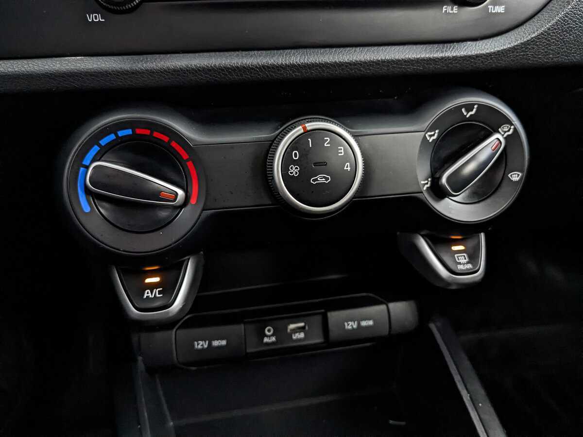 Купить Kia Rio с пробегом. Фото: #19