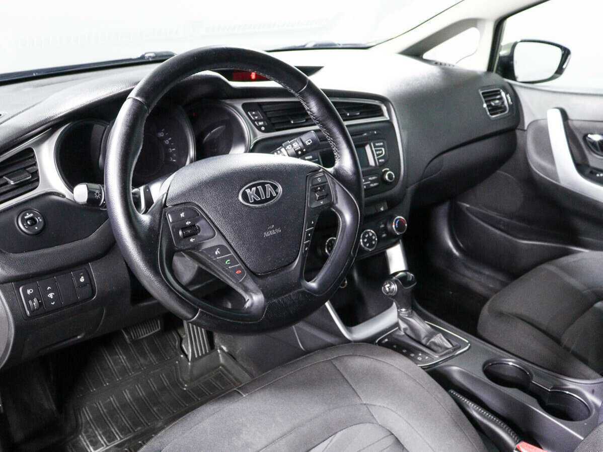 Купить Kia Ceed с пробегом. Фото: #13